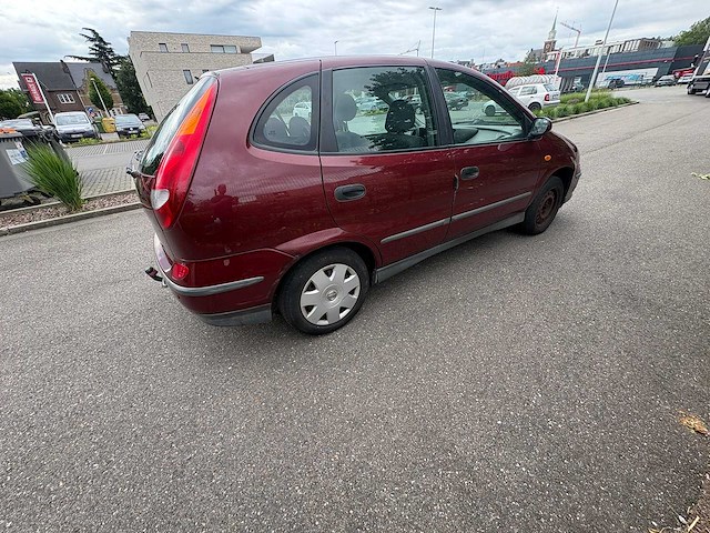 Nissan - almera tino - 1.8 acenta - car - 2003 - afbeelding 16 van  18