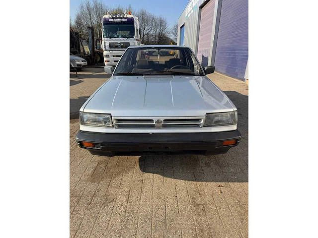 Nissan - bluebird - oldtimer - afbeelding 11 van  17