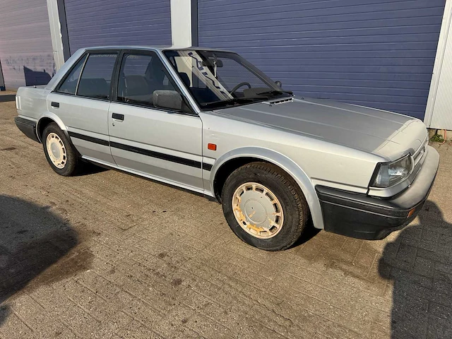 Nissan - bluebird - oldtimer - afbeelding 12 van  17