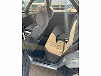 Nissan - bluebird - oldtimer - afbeelding 16 van  17