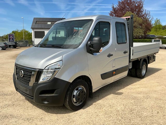 Nissan 6 + 1 dubbele cabine nv 400 bedrijfswagen - afbeelding 1 van  26