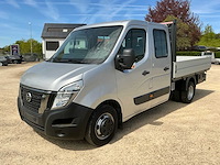 Nissan 6 + 1 dubbele cabine nv 400 bedrijfswagen