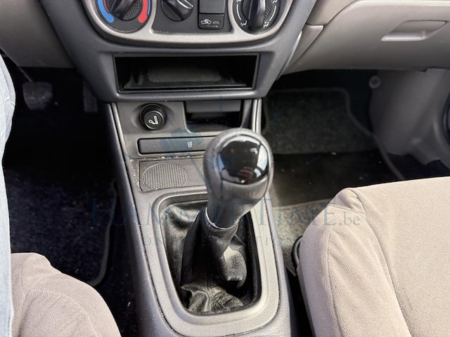 Nissan almera 1.8i 16v acenta 116, 2002 - afbeelding 5 van  30