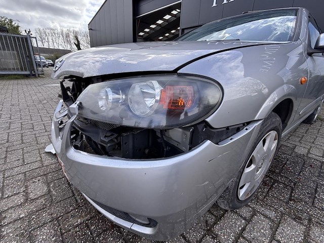 Nissan almera, 2004 - afbeelding 10 van  31