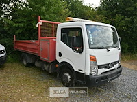 Nissan cabstar lichte vrachtwagen met kipbak