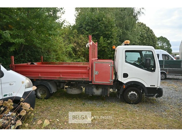 Nissan cabstar lichte vrachtwagen met kipbak - afbeelding 12 van  21