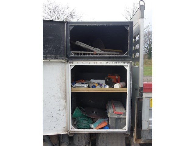 Nissan camionette - afbeelding 4 van  12