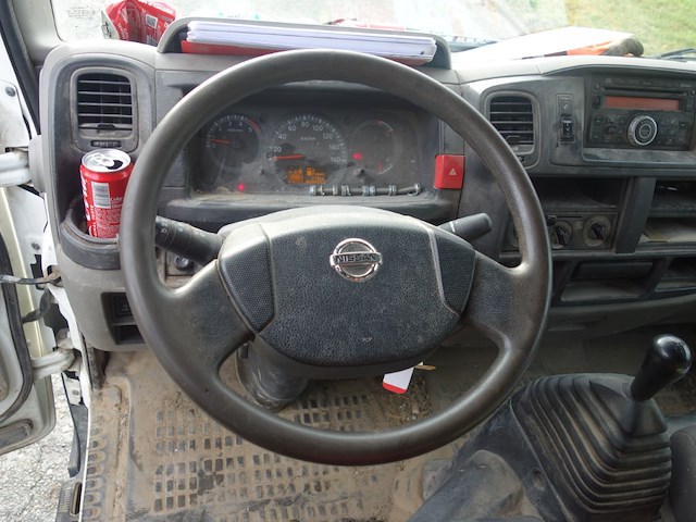 Nissan camionette - afbeelding 9 van  12