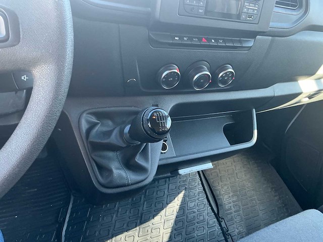 Nissan interstar lichte vracht bedrijfswagen - afbeelding 12 van  25