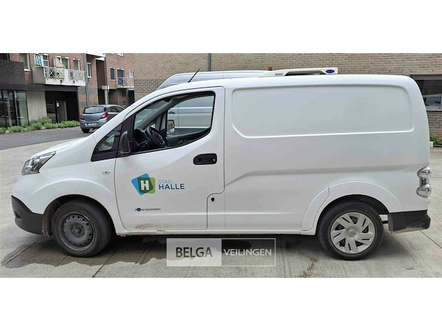 Nissan koelwagen / lichte vrachtwagen - afbeelding 8 van  15