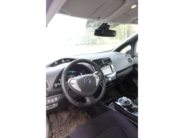 Nissan leaf - afbeelding 14 van  17