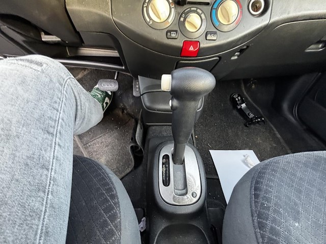 Nissan micra 1 2i at, 2004 - afbeelding 4 van  31