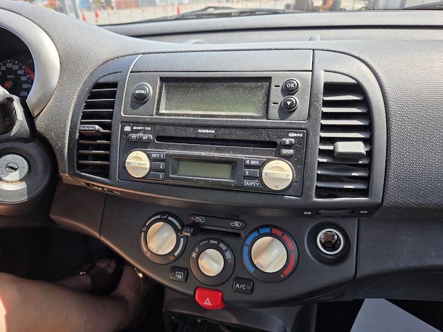 Nissan micra 1.2i 16v visia 65, 2006 - afbeelding 15 van  44