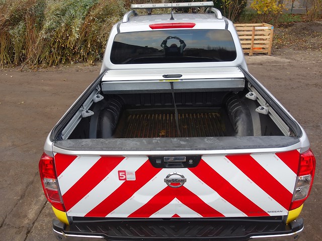 Nissan navara - afbeelding 17 van  19