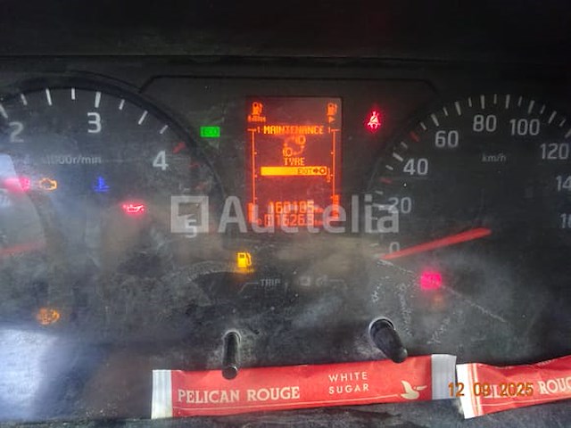 Nissan nt400 pick-up truck - afbeelding 10 van  18