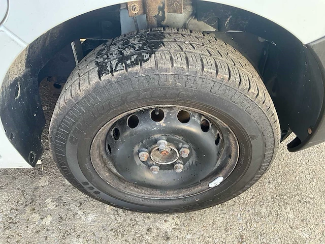 Nissan nv 400 bestelwagen - afbeelding 13 van  31