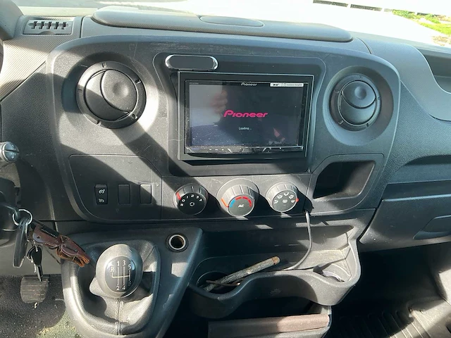 Nissan nv400 bedrijfswagen / omgebouwde camper - afbeelding 2 van  19