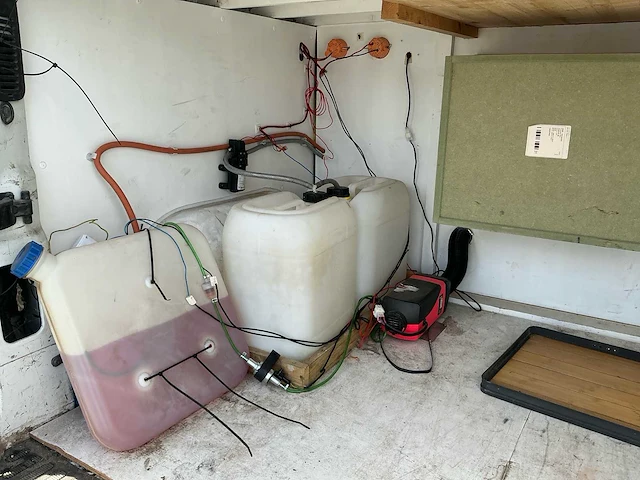 Nissan nv400 bedrijfswagen / omgebouwde camper - afbeelding 4 van  19