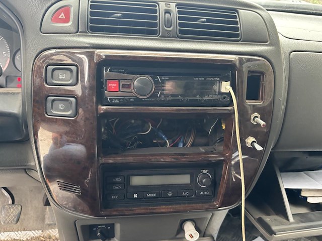 Nissan patrol, 1998 - afbeelding 11 van  33