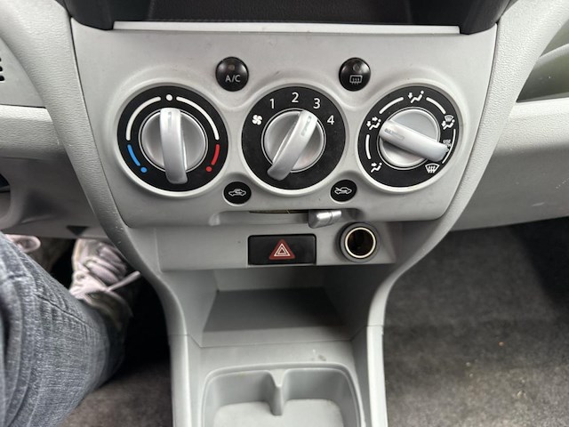 Nissan pixo 1.0i visia, 2010 - afbeelding 3 van  24