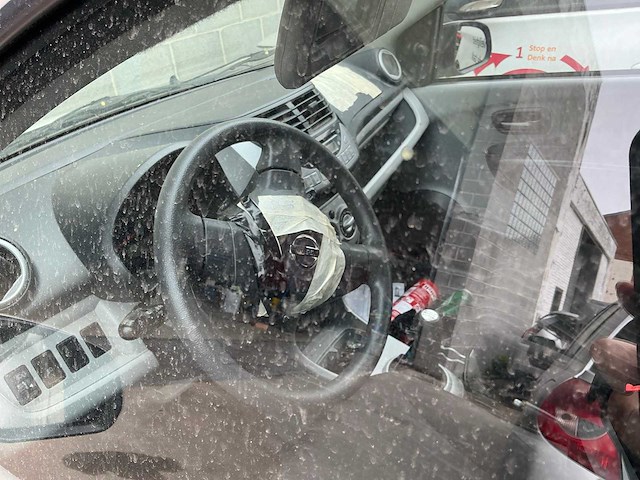 Nissan pixo personenauto - afbeelding 6 van  8