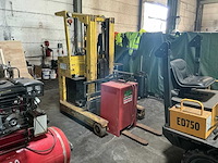 Nissan vhr01 reach truck