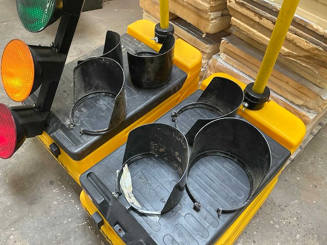 Nissen verkeerslichten (2x) - afbeelding 9 van  10