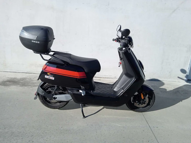 Niu - ngt - motorfiets - afbeelding 2 van  6