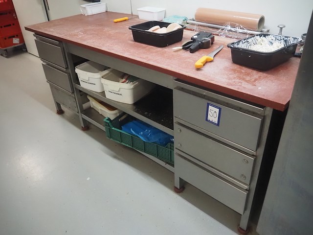 Nn deboning table - afbeelding 1 van  6