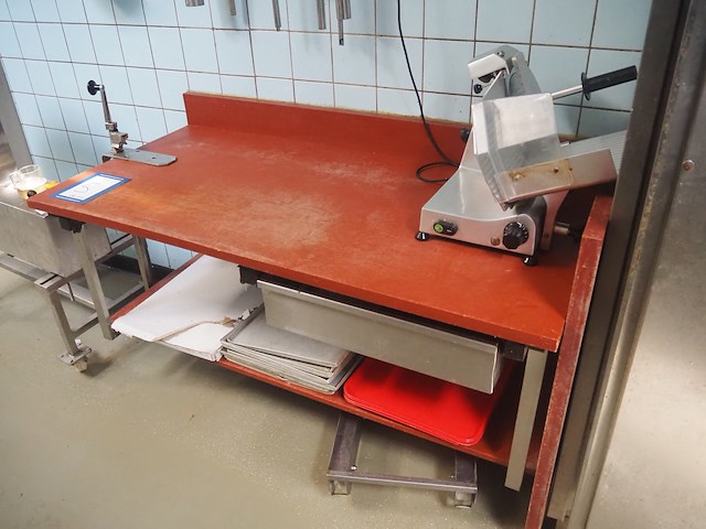 Nn deboning table - afbeelding 2 van  3