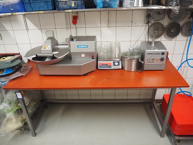 Nn deboning table - afbeelding 3 van  3