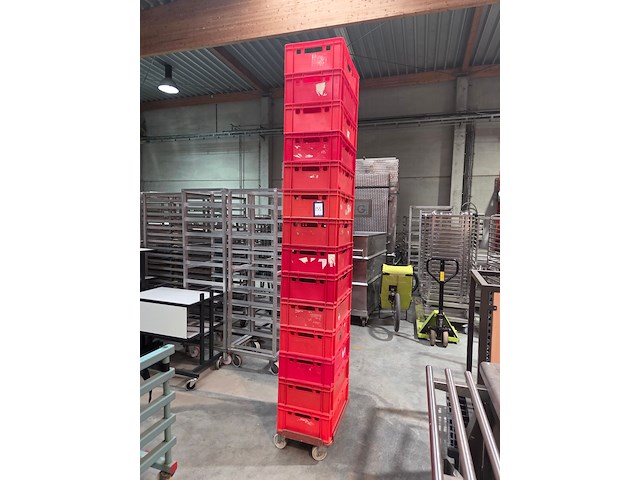 Nn e2 crates - afbeelding 1 van  4