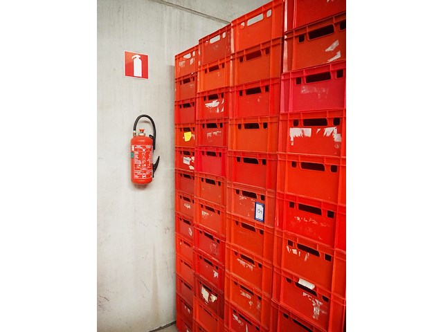 Nn e2 crates - afbeelding 1 van  5