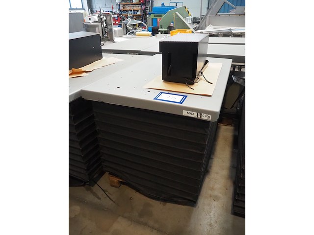 Nn lifting table - afbeelding 1 van  6