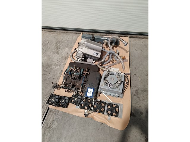 Nn machine parts - afbeelding 1 van  10