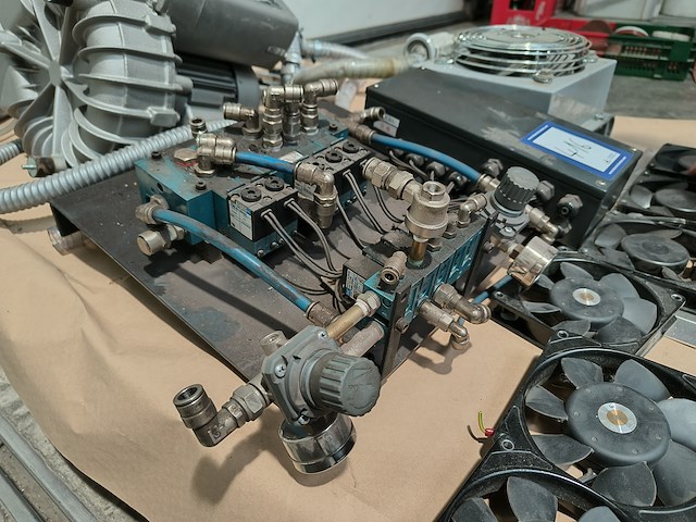 Nn machine parts - afbeelding 5 van  10