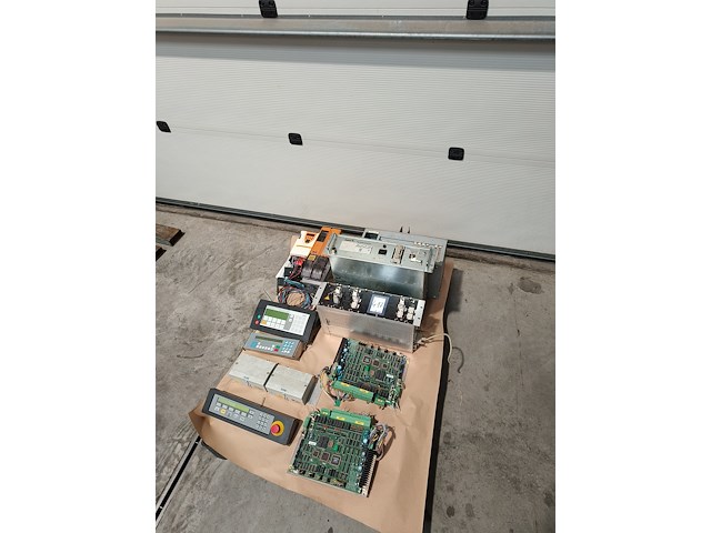 Nn machine parts - afbeelding 1 van  18