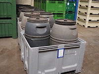 Nn pallet boxes with barrels