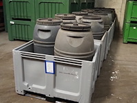 Nn pallet boxes with barrels - afbeelding 2 van  8