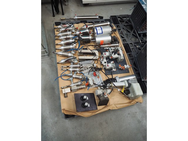 Nn parts - afbeelding 1 van  7