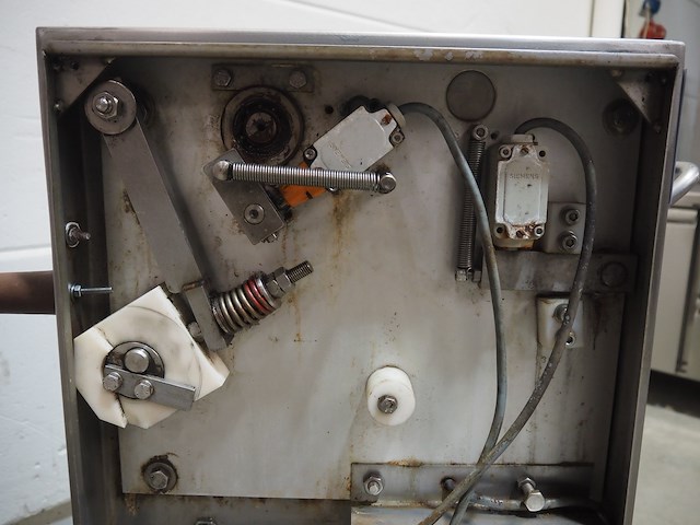 Nn skinning machine - afbeelding 3 van  12