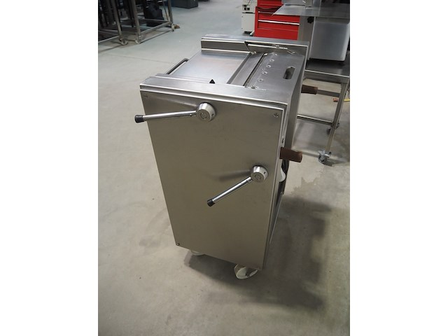 Nn skinning machine - afbeelding 6 van  12
