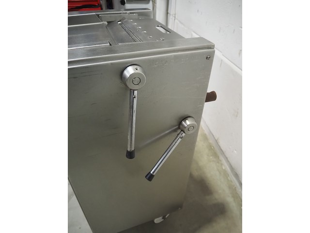 Nn skinning machine - afbeelding 11 van  12