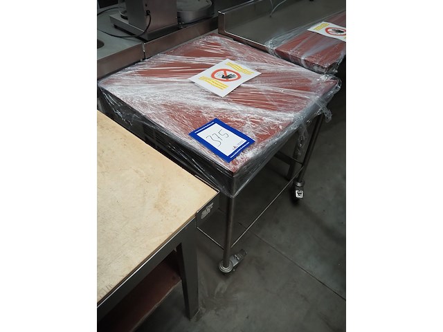 Nn table - afbeelding 1 van  4