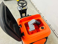 Noblelift - 2025 - nr530 - zit schrobmachine - afbeelding 2 van  2