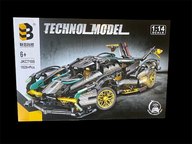 Noessa - bouwstenen auto - raceauto - 1028 stukjes - afbeelding 2 van  4