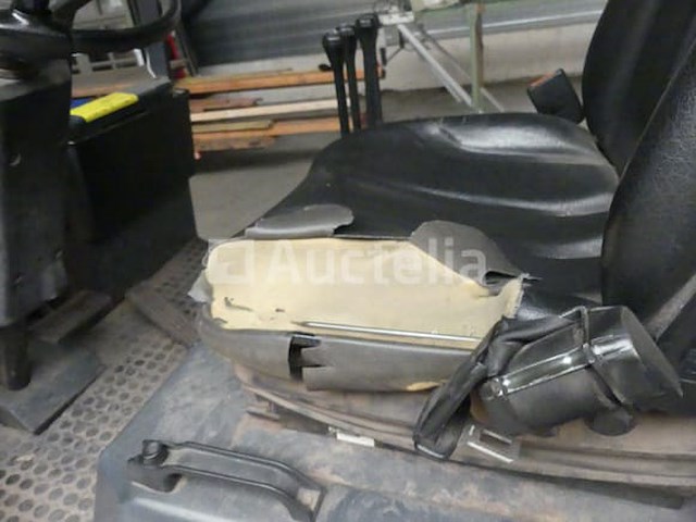 Nog steeds r70-25 diesel heftruck - afbeelding 6 van  15