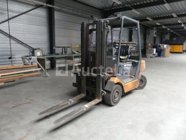 Nog steeds r70-25 diesel heftruck - afbeelding 10 van  15