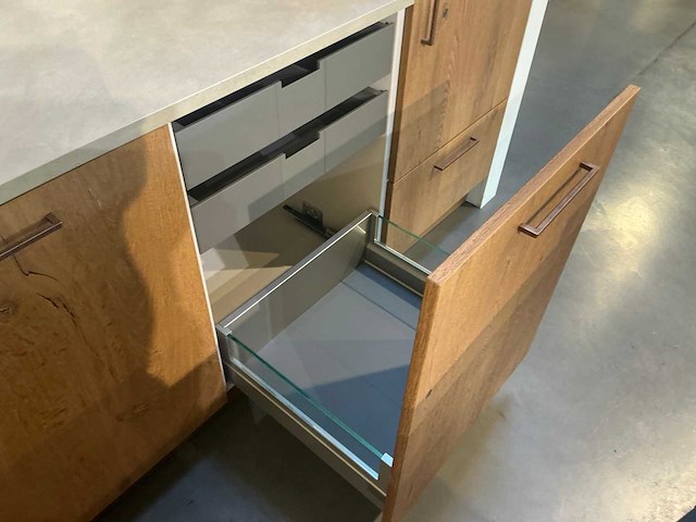 Nolte legno fineer showroom keuken - afbeelding 9 van  20