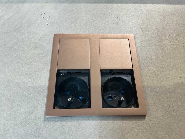 Nolte legno fineer showroom keuken - afbeelding 18 van  20